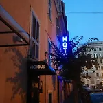 Center 3 Hotel