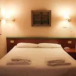 Center 3 Hotel 3*
