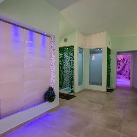 فندق Center 3 3*