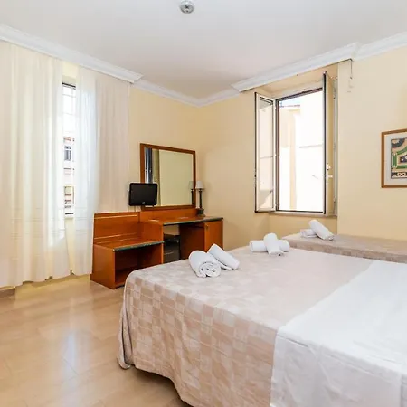 Center 3 Hotell