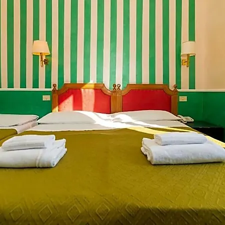 Center 3 Hotel