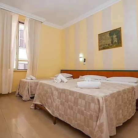 Hotel Center 3 3*