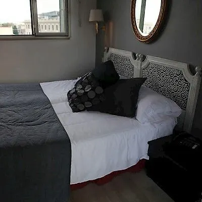 Hotell Center 3 3*