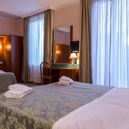Center 3 Hotell
