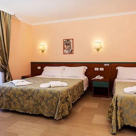 Center 3 Hotell
