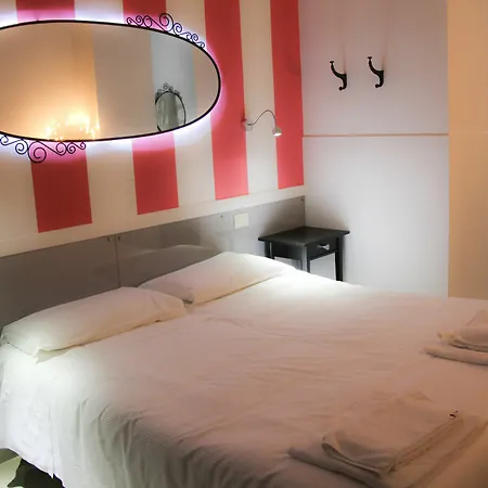 Center 3 Hotell 3*